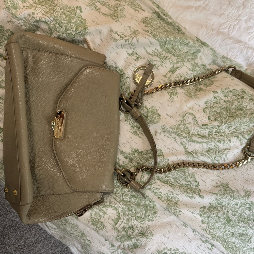 Elegant Tan Leather Shoulder Bag